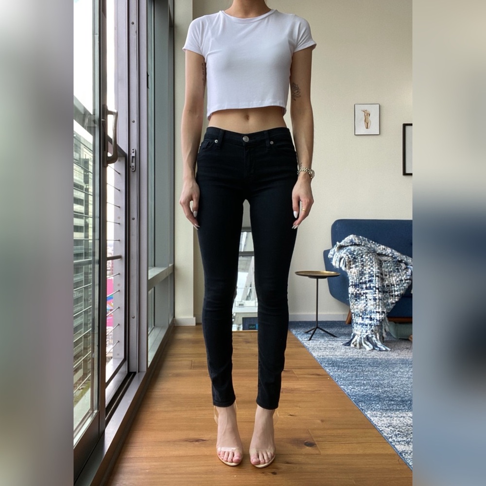★ HUDSON BLACK MID RISE SKINNY JEANS ★